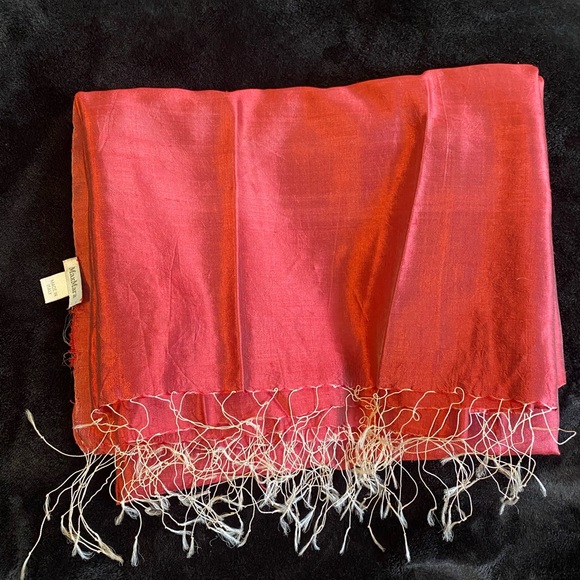 MAX MARA PRE OWNED SCARF 🧣 IN PERFECT CONDITION MADE IN ITALY - Picture 5 of 10